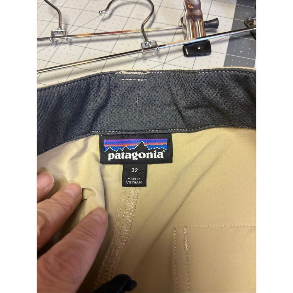 Patagonia Quandary Shorts 12” in El Cap Khaki Size 32 - Picture 10 of 11